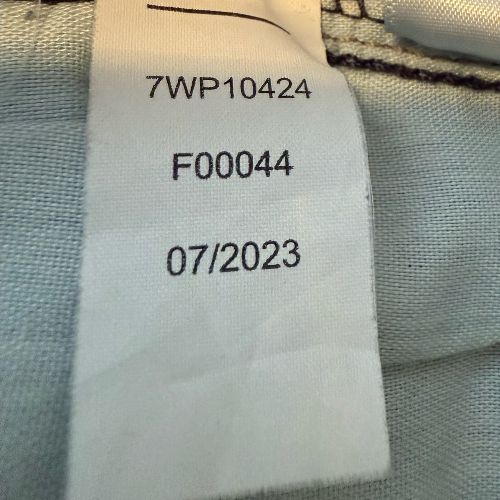 Lucky Brand Frayed or Raw Hem skinny jeans size 8/29 A - Picture 8 of 8
